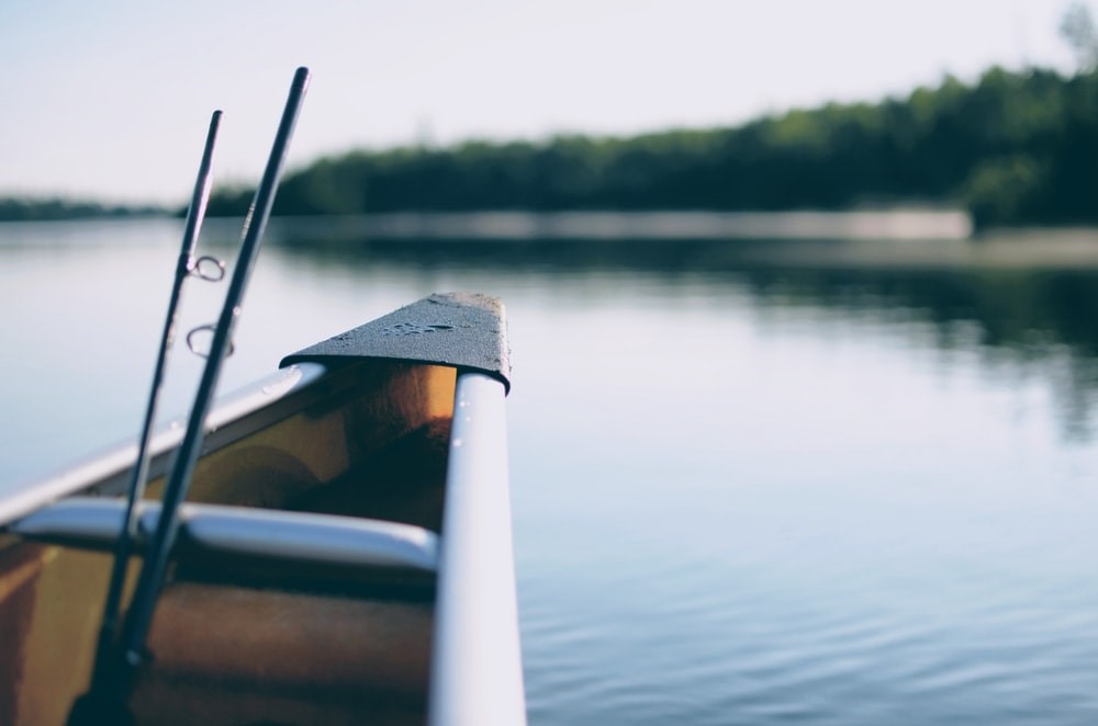 canoe vs kayak for fishing